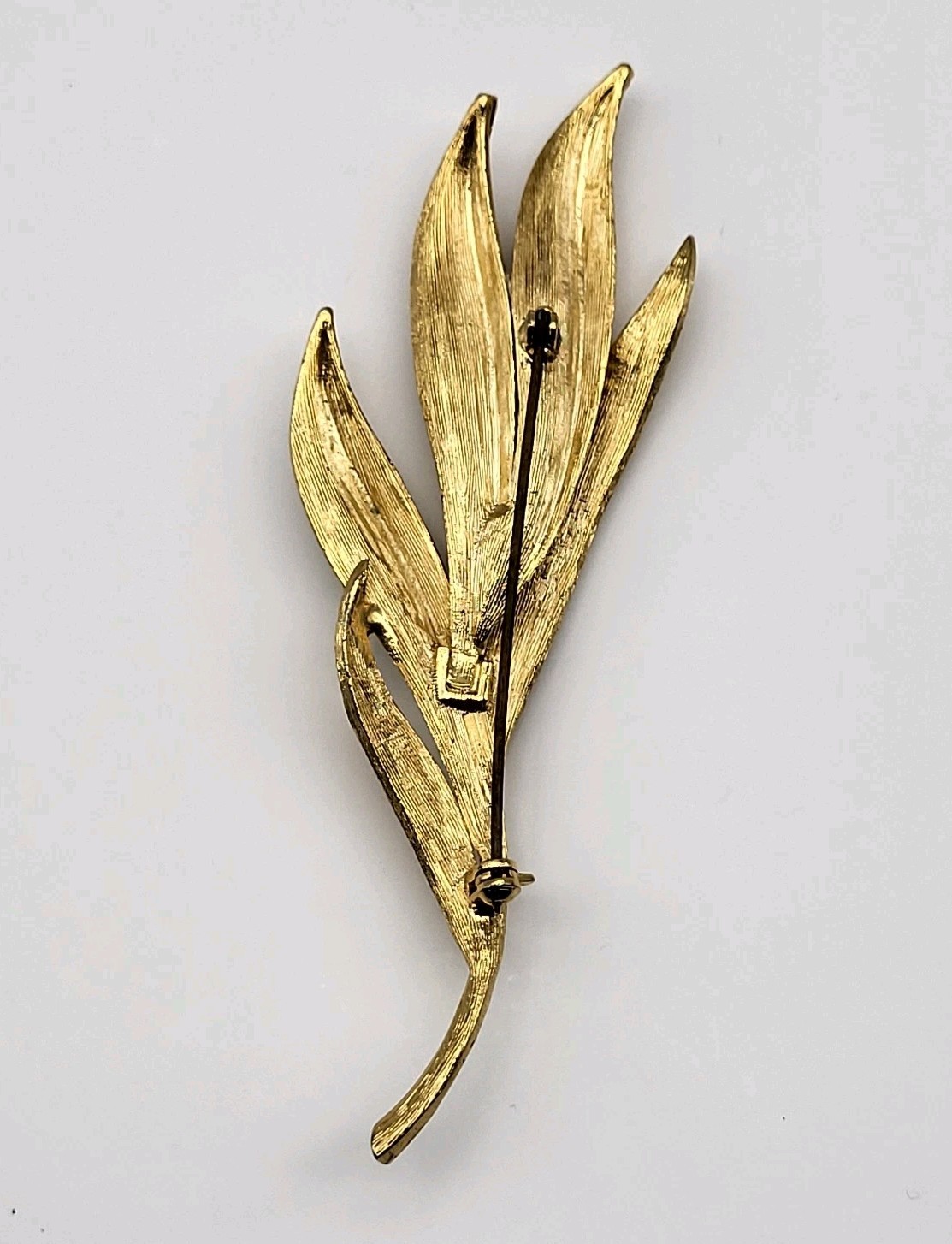 Elegant MCM Brushed goldtone frond leaf Unsigned Retro Estate Bold