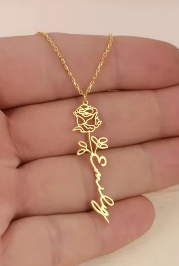 Personalized “Wanna” Name Rose Flower Charm Pendant Necklace Gold Tone Cable