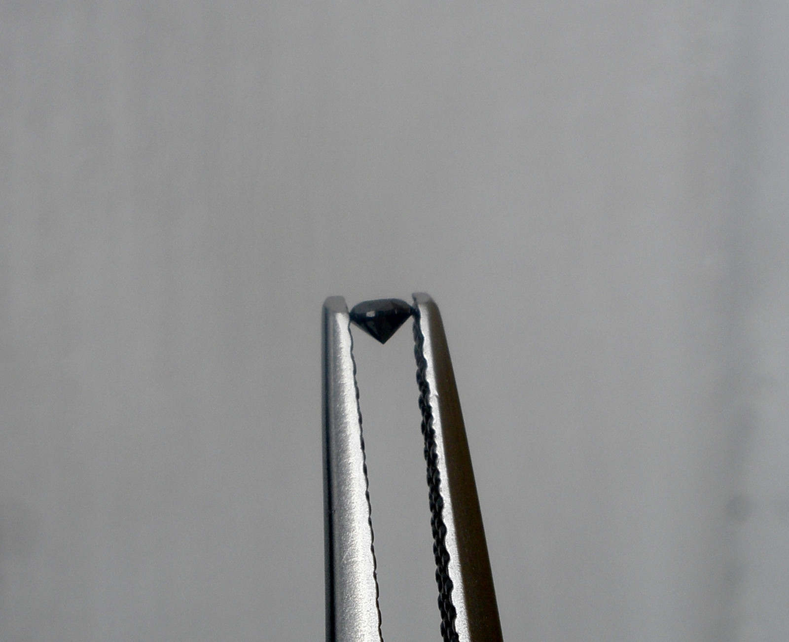 Natural Black diamond loose faceted round 1.5mm