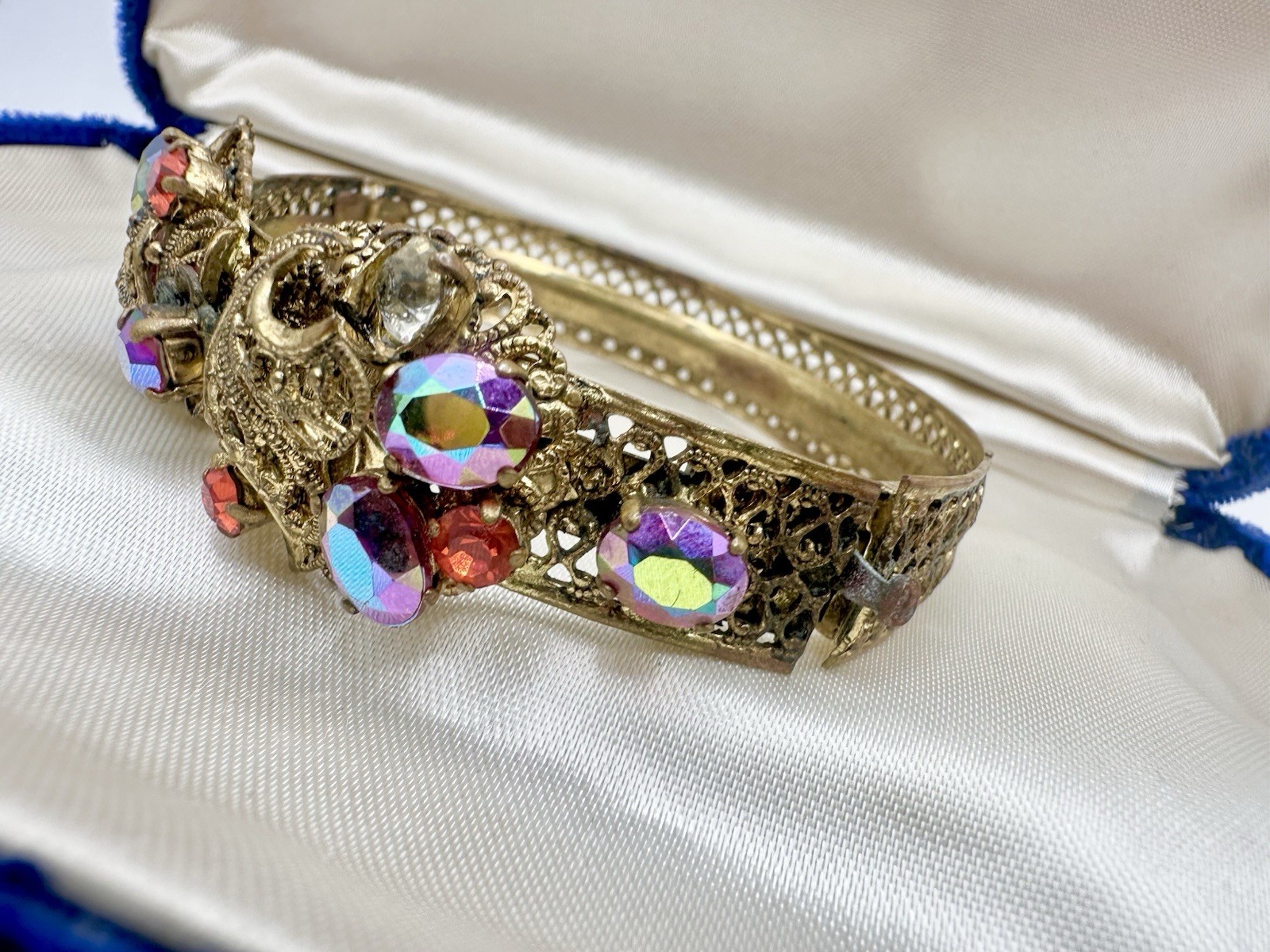 Antique Victorian AB Austria? Red Rhinestone Hinge Bracelet Vines Unsigned Read