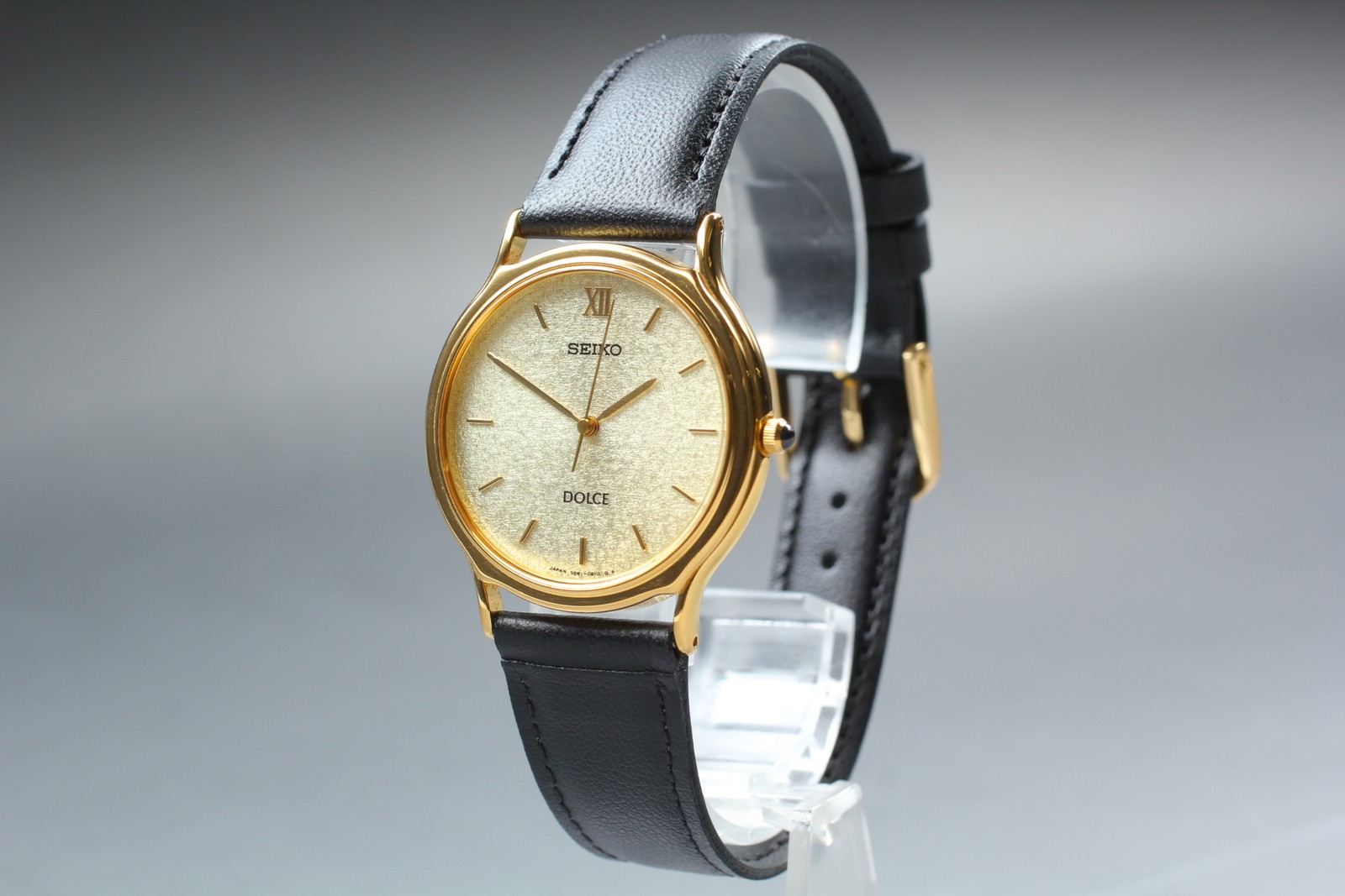[Near MINT] Vintage Seiko Dolce 5E61-0A70 Gold Roman HAQ Quartz Mens Watch