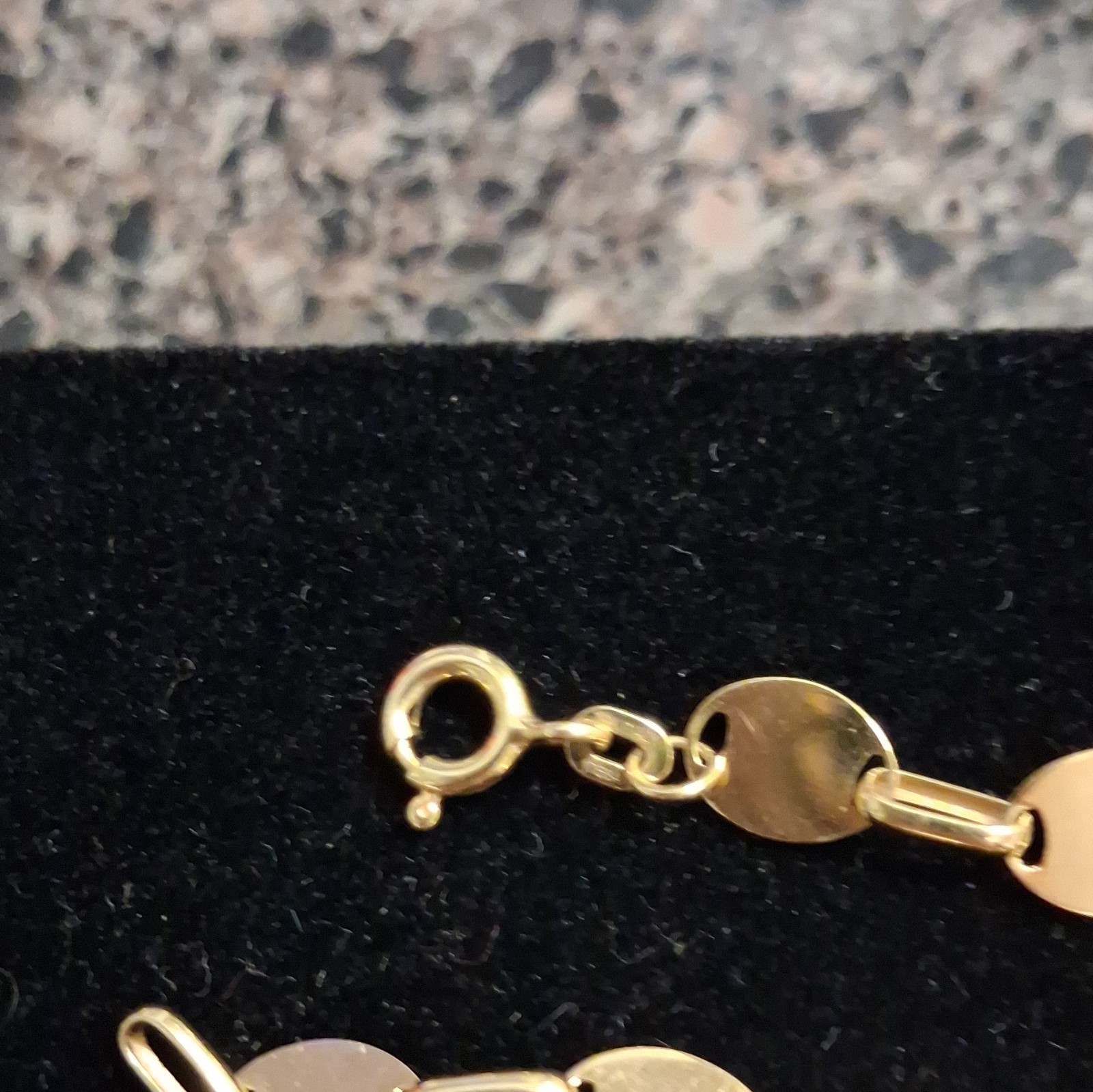 10k Gold Oval Link Chain Bracelet w/ Spring Ring Clasp, No Stone 6in