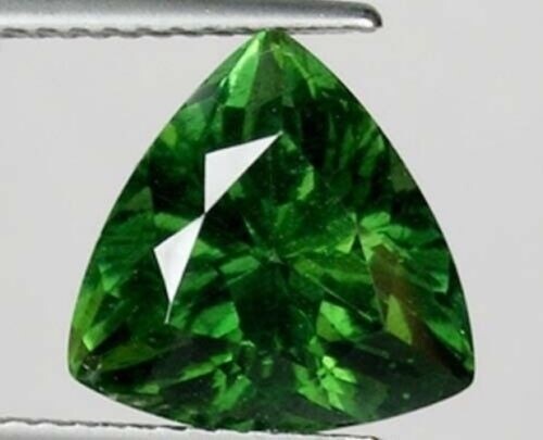 GREEN TOPAZ 7 MM TRILLION CUT VVS BEAUTIFUL COLOR 2 PIECE SET F-4312