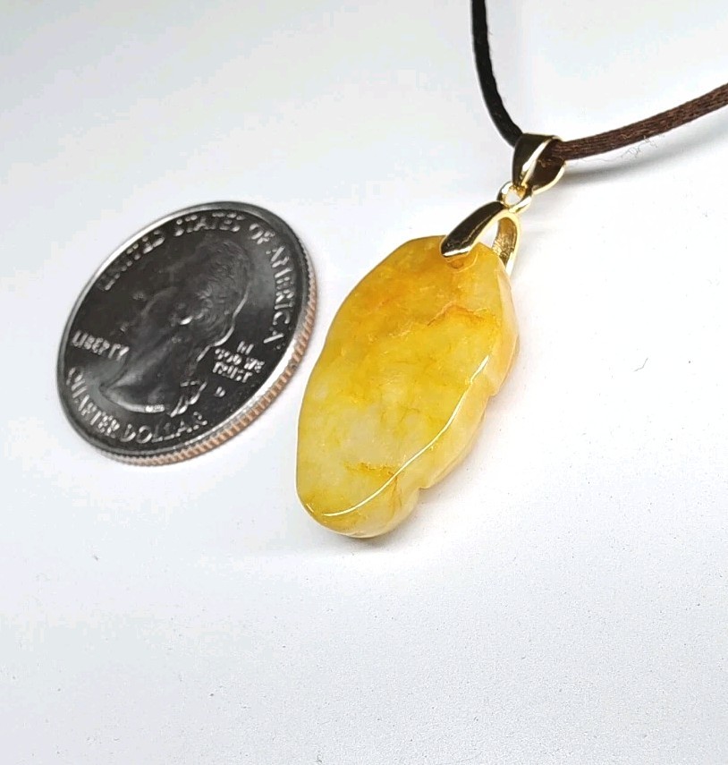Lot of 1 Certified Jade Leaf Pendant Yellow Natural Jadeite 黄色翡翠A货 叶子玉吊坠 大业有成