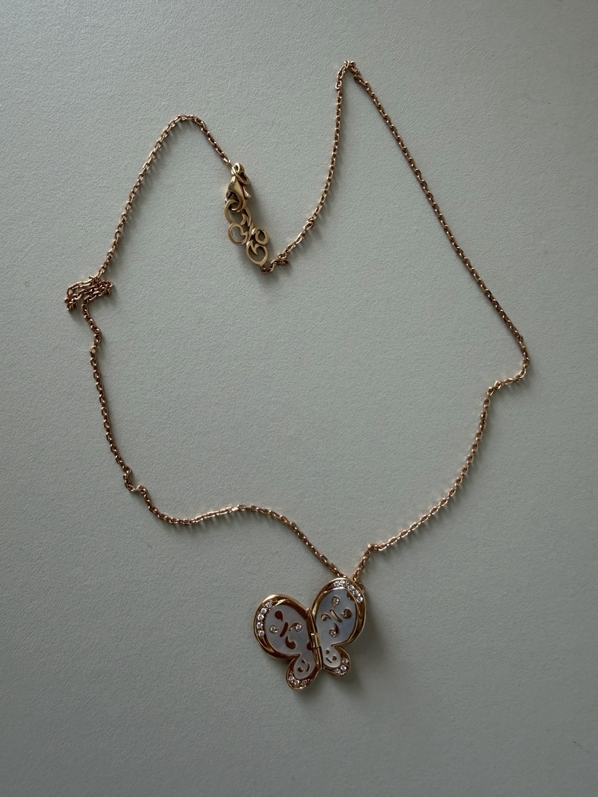18K Korloff Paris Rose Gold Butterfly Necklace Mother of Pearl Diamond