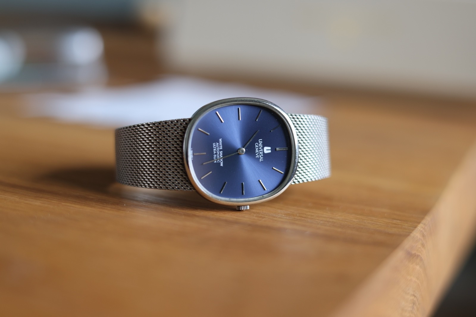 universal geneve white shadow ultra thin blue dial NOS