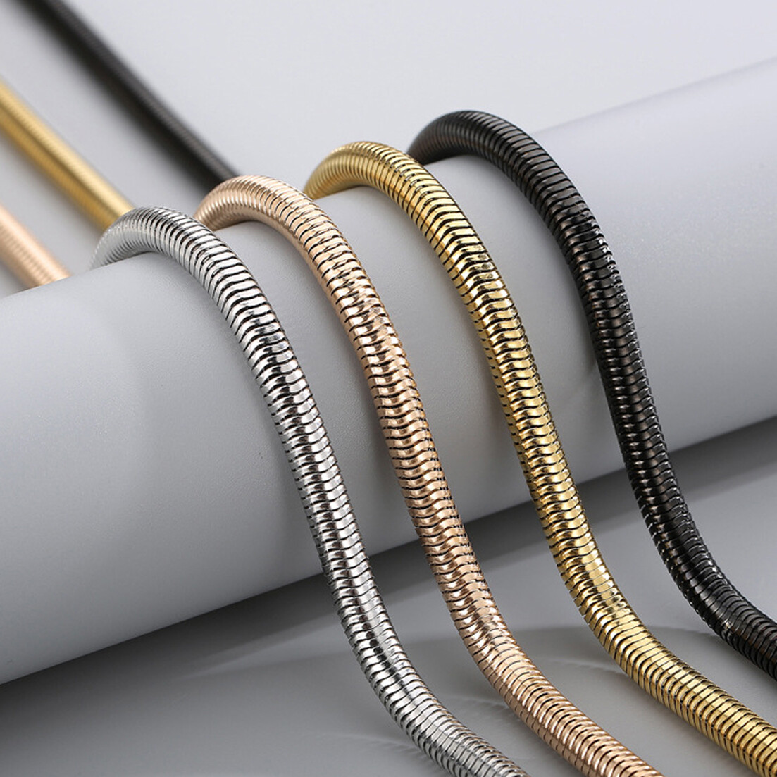 5/6mm 20″ 22″ 24″ Stainless steel Round Snake Chain Necklace For Men Women Gift