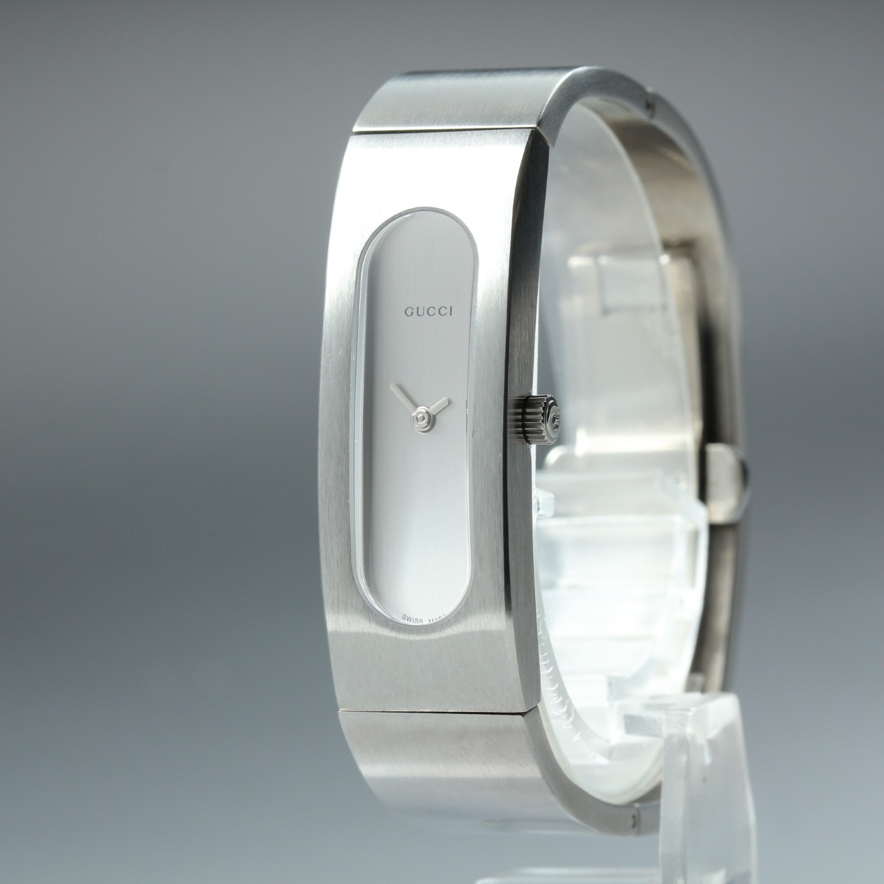 [MINT wBox] GUCCI 2400S Silver Dial Quartz Women’s Vintage Watch From Japan