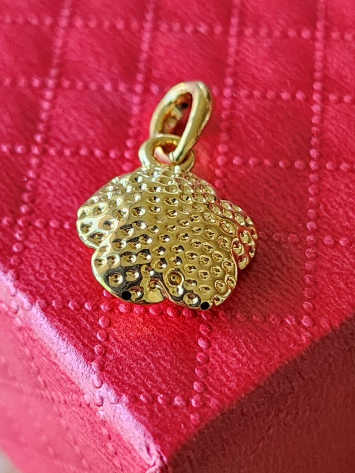 SALE!!! 18K Real Yellow Gold Flower Pendant – So pretty!