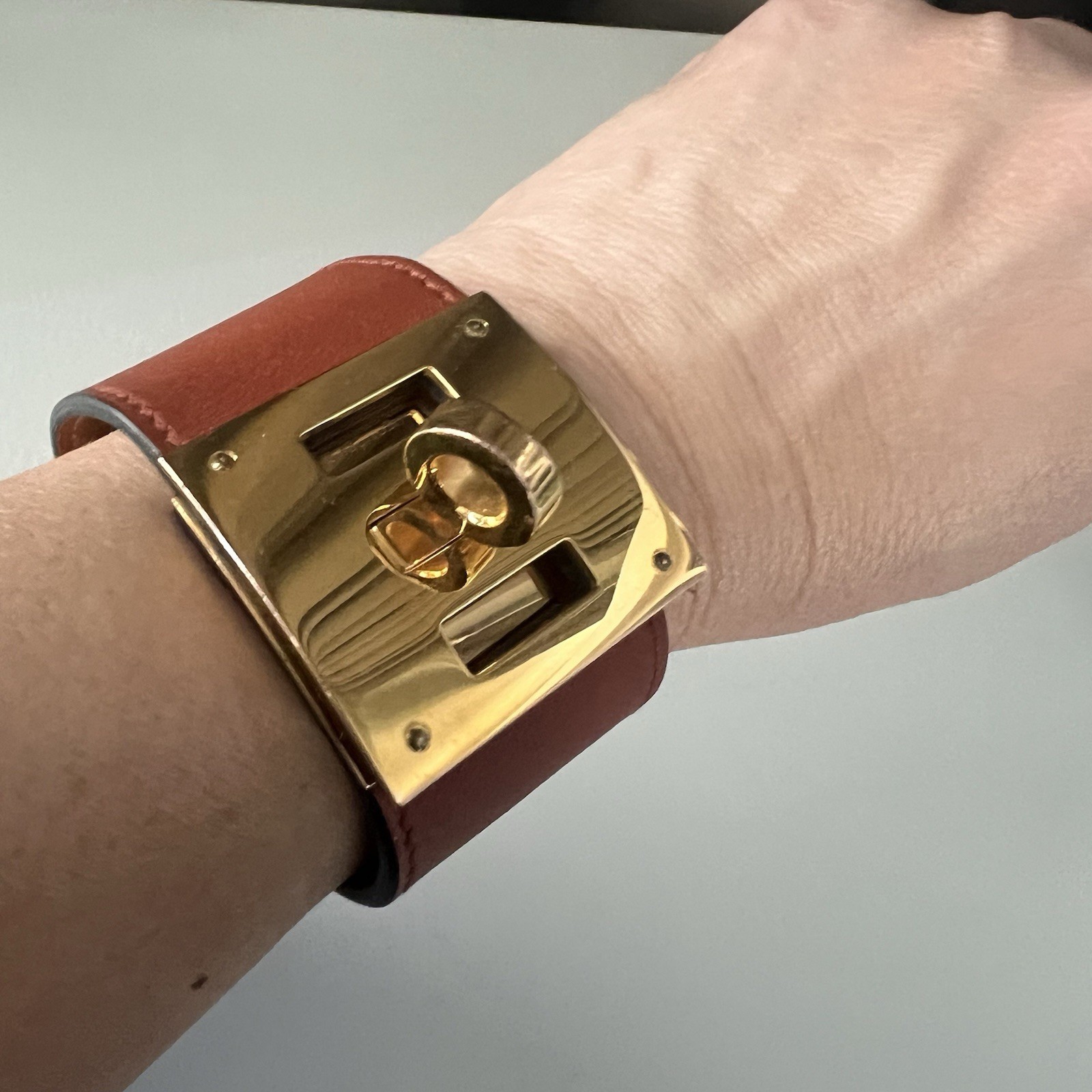 Hermes Saddle Brown Leather Kelly Cuff Bracelet – Guaranteed Authentic