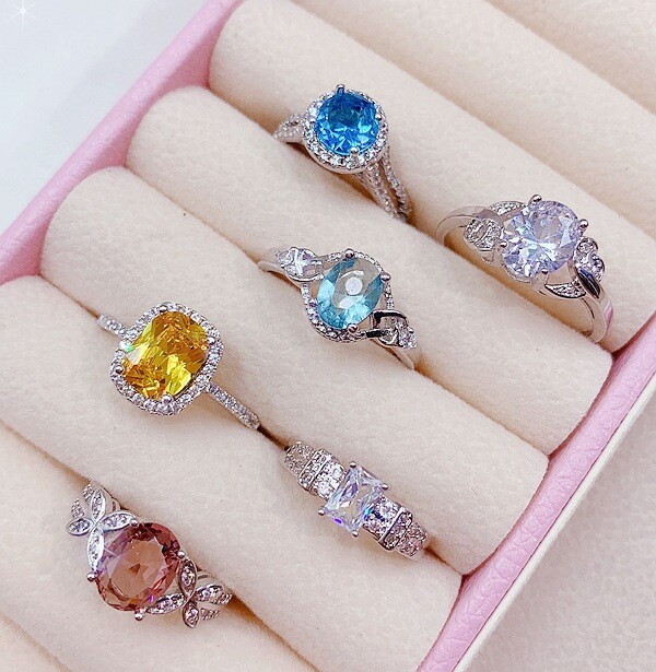 5‑100Pcs Bulk Mixed Colorful Crystal Rings Wholesale Women Finger Band Jewelry
