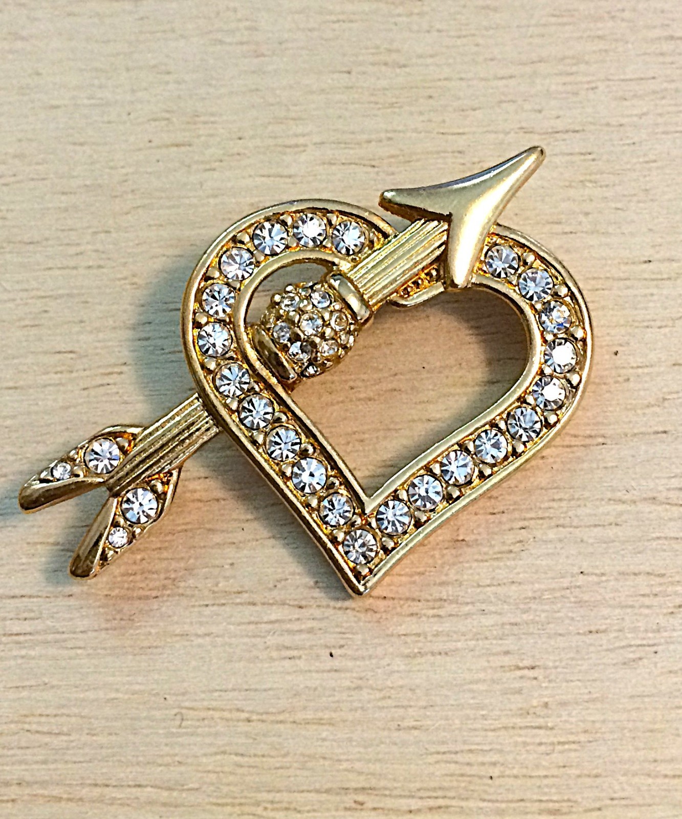 Vintage Signed SWAROVSKI Swan Logo Gold Tone Heart Arrow Brooch Pin Rhinestone