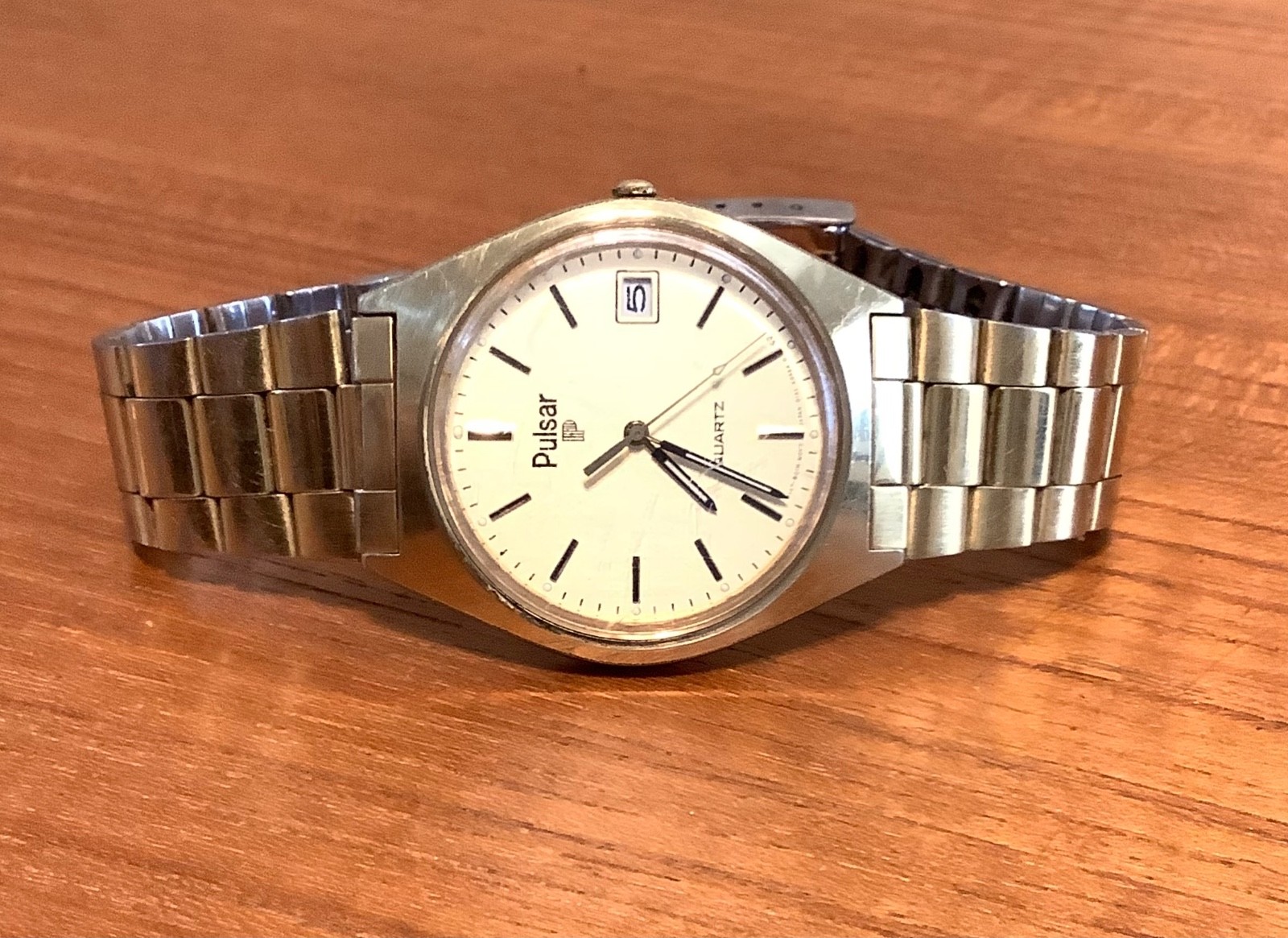 Vintage Pulsar Model Y147 8049 Calendar Date Men’s Gold Tone Watch New Battery