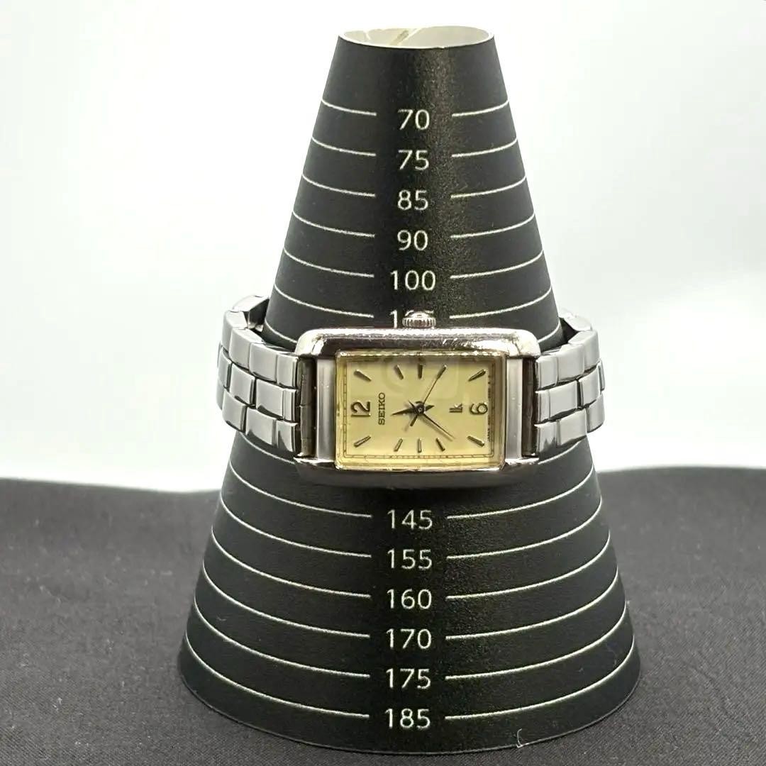 This is a rare SEIKO LUKIA ladies’ watch, with a brand new battery replaceme