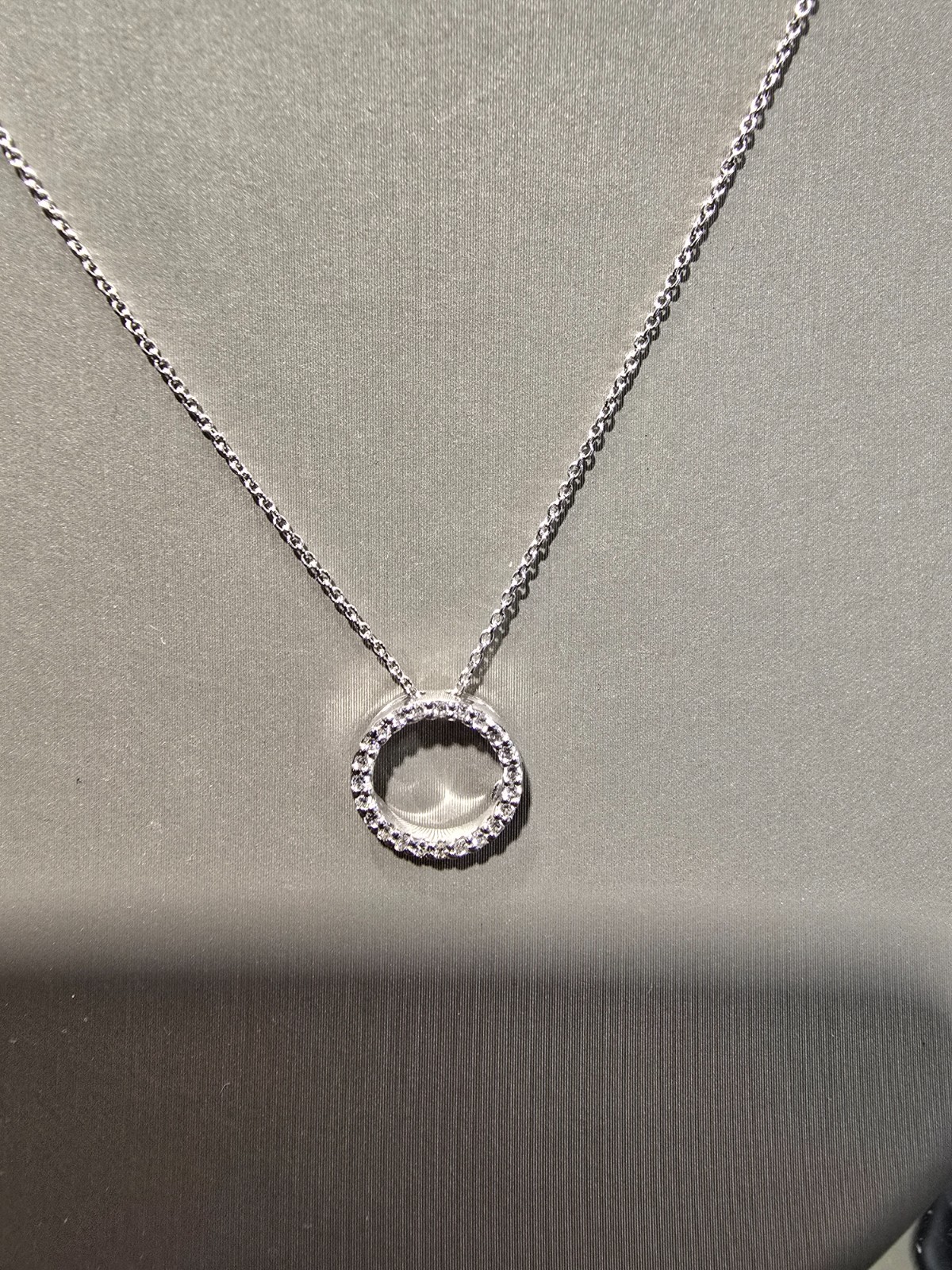 Roberto Coin Tiny Treasures Circle Of Life 18K Pendant With 16 Inch Cable Chain