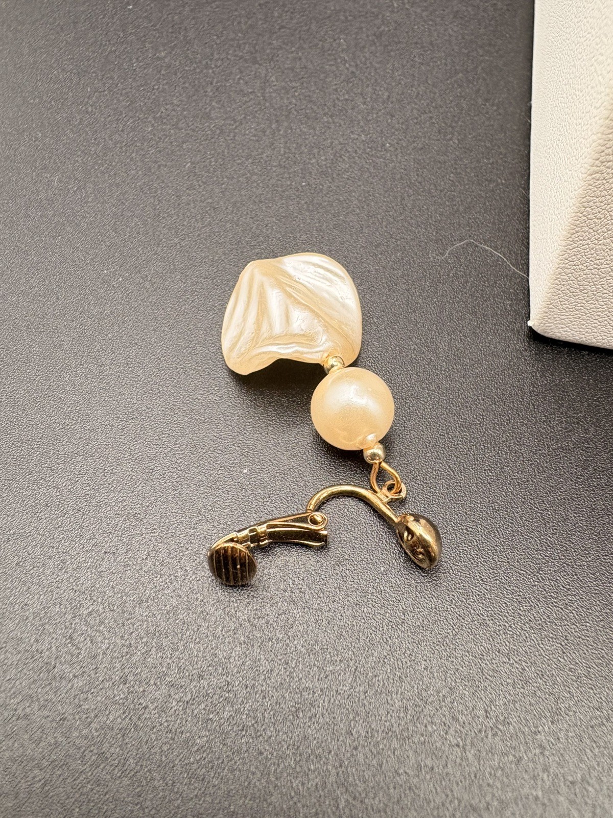 Necklace and Clip on Earrings Set with Faux Pearls Very Light Weight