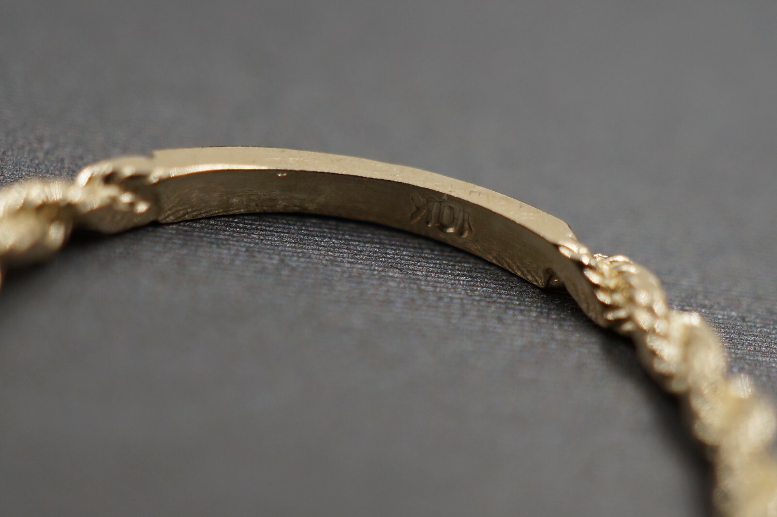 10K Solid Yellow Gold 1.6MM Rope Trim Stackable Band Ring. Size 7