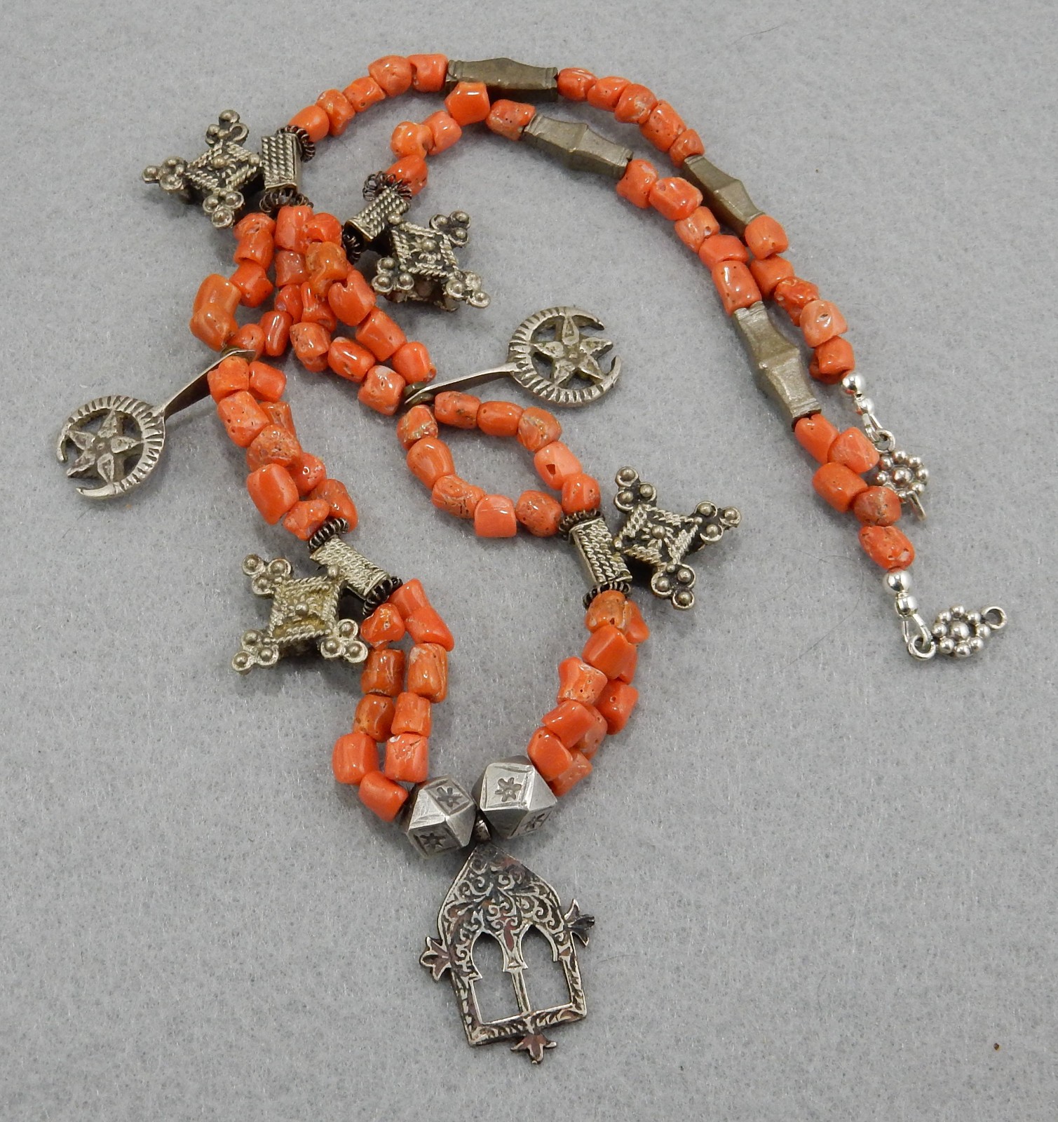 RARE Vintage Moroccan Coral And Silver Gates of Paradise Talisman Necklace 20″