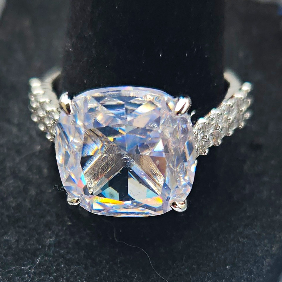 Bomb Party “Right On Time” Cocktail Ring Rhodium Plated Diamond CZ Sz 9 RG29654