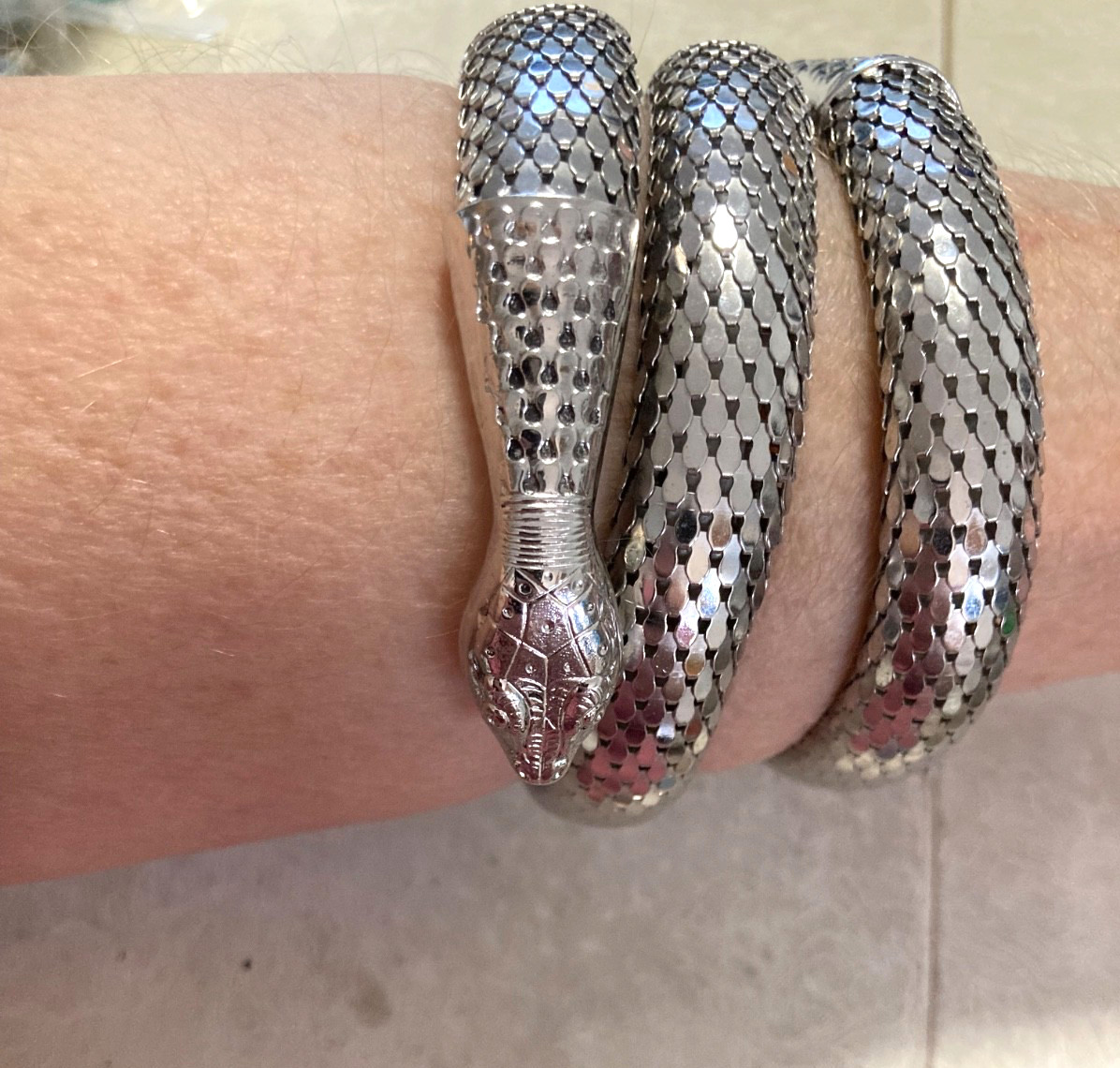 WHITING & DAVIS Silver Tone Mesh Snake Wrap BRACELET Very Good Condition