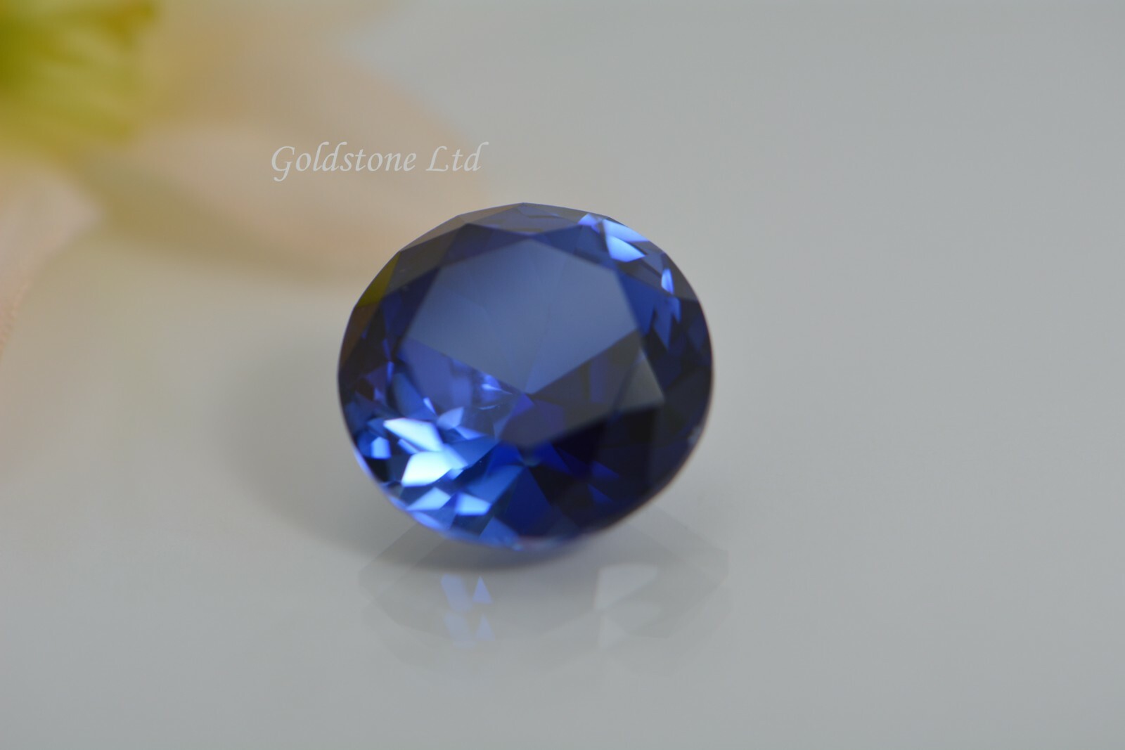 Lab-Created Blue Sapphire Round Faceted (1mm to 15mm)