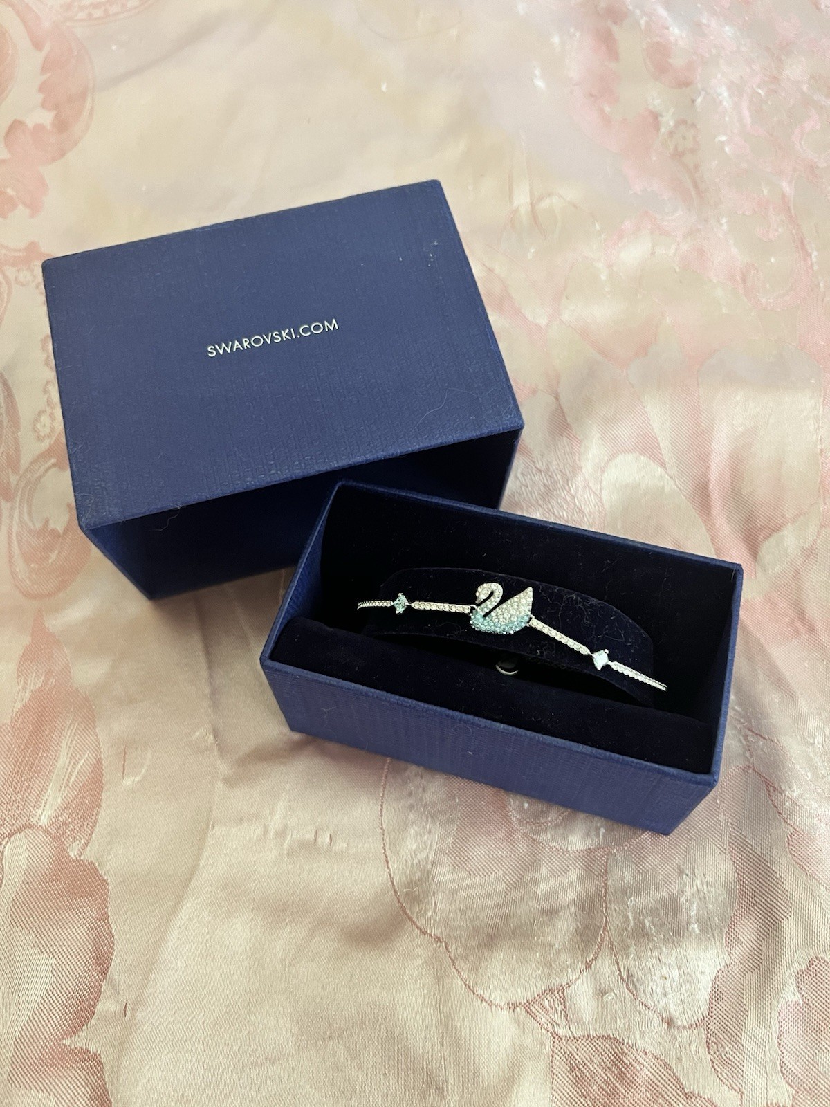 Authentic Swarovski Crystal Light Blue Adjustable Swan Bracelet With Box
