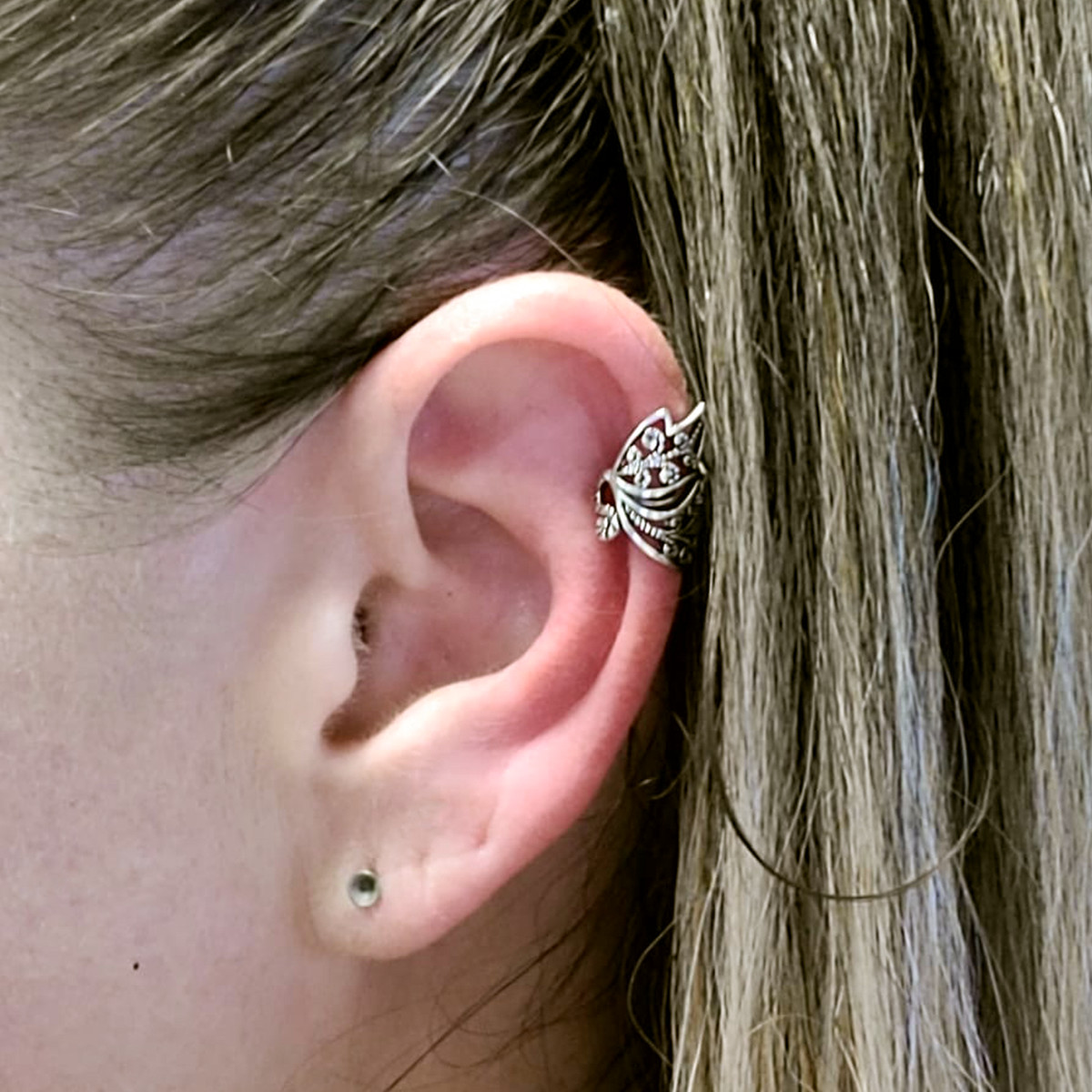 Ear Cuff Non-Pierced Rhodium Plated Unique Leaf Design – Sold as a pair