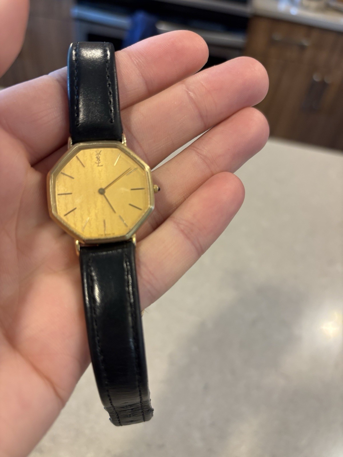 RARE! YVES SAINT LAURENT 2720 – 272498 Watermarks Gold 30 mm QZ Watch from JAPAN