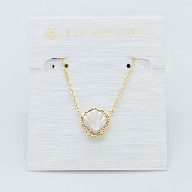 New Kendra Scott Brynne Gold Short Pendant Necklace In White Shell