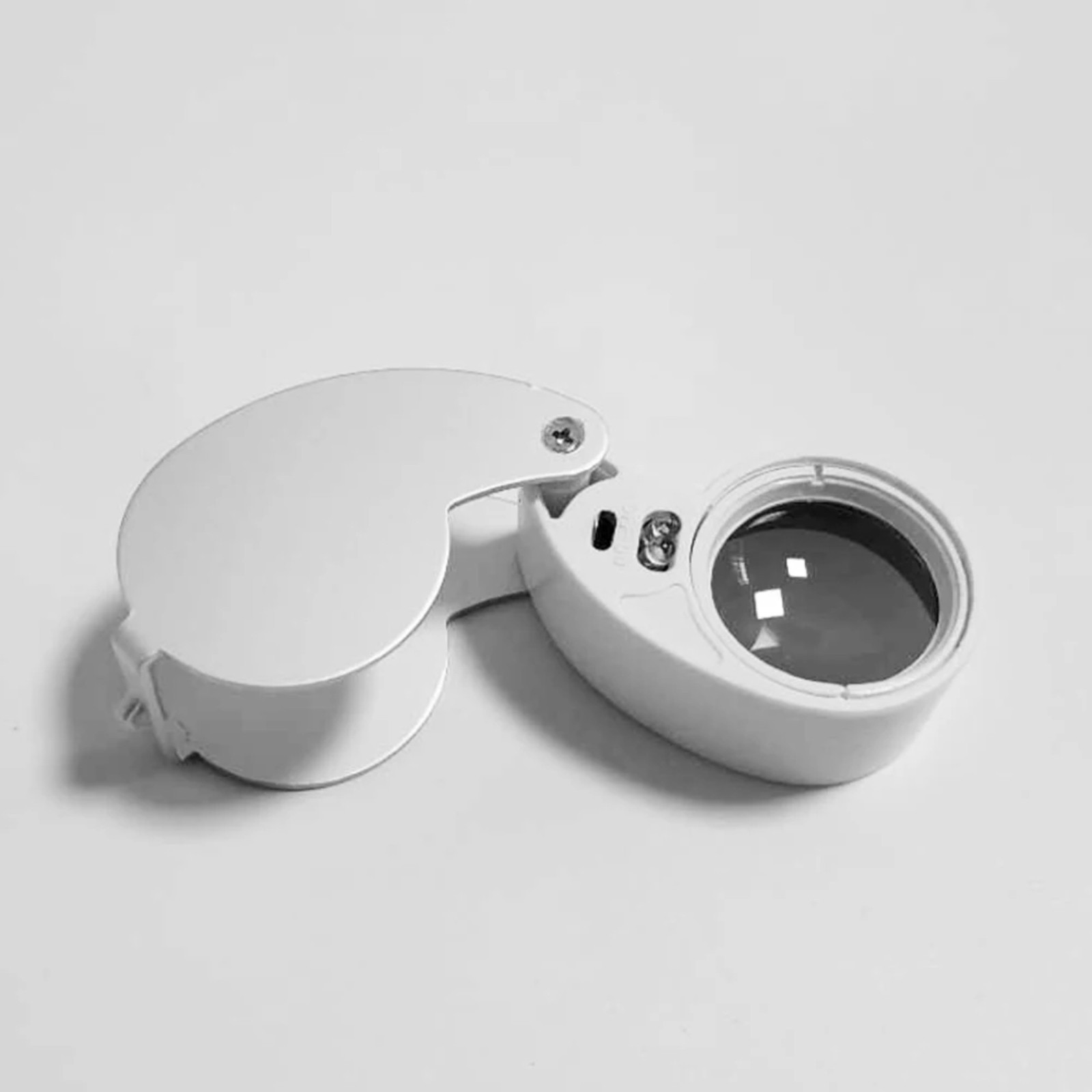 40X Magnifying Loupe Jewelry Eye Glass Magnifier LED Light Jewelers Loop Pocket