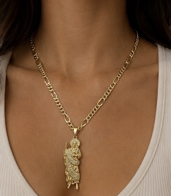 Gold plated Figaro none tarnished Charm Pendant Necklace Lobster Closure