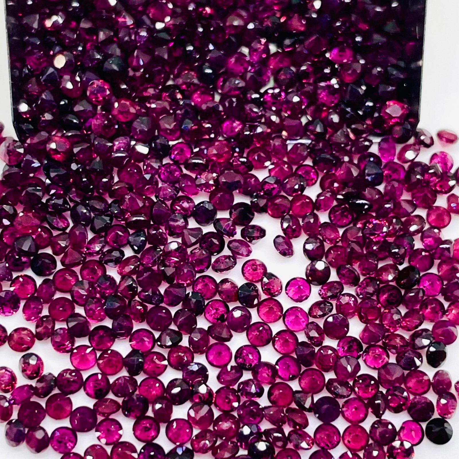 100 Pcs Natural Rhodolite Garnet 2.25mm Round Cut Loose Untreated Gemstones Lot