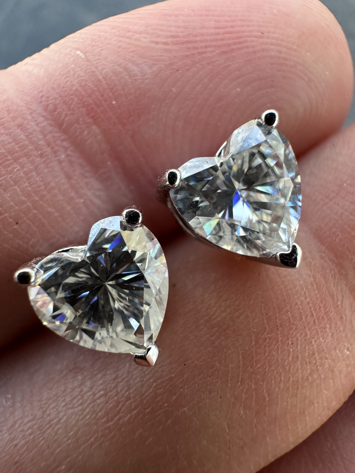Real Moissanite Solitaire Stud Earrings Heart Shaped Fancy Cut 925 Silver 3-7mm