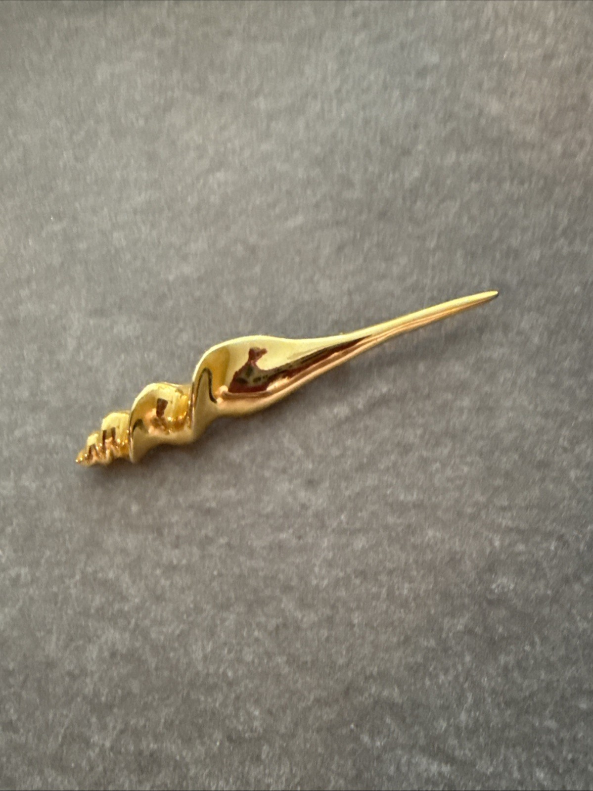 Gold-tone Brooch Seashell Very Good Condition
