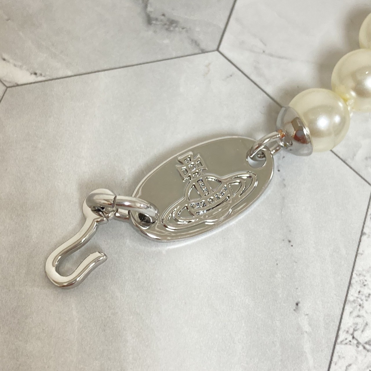 Vivienne Westwood Necklace Padlock Pearl Silver White 40cm w/drawstring NO BOX