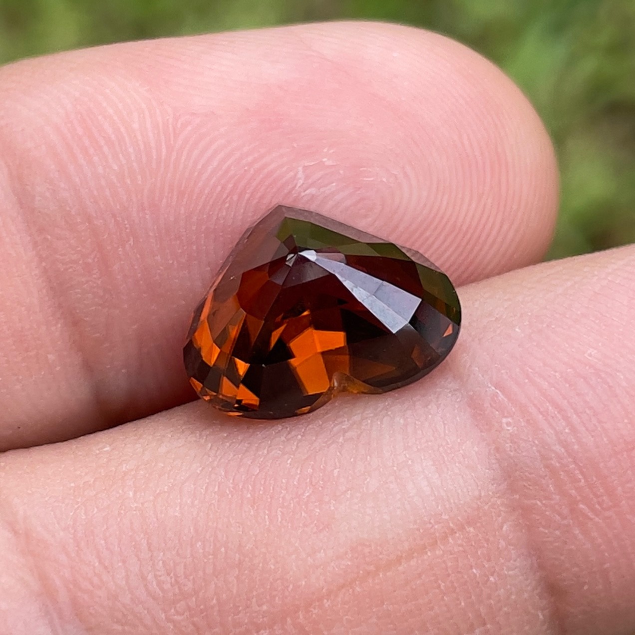 Natural Zircon 7.93 ct / No Heat / Tanzania