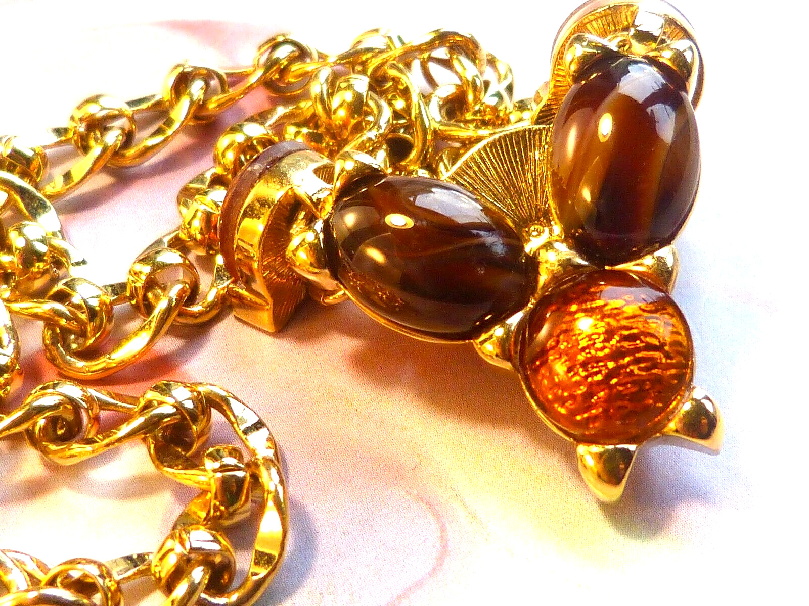MONET Necklace Vintage 1980s Gold-plated Red Gold Foil-backed Glass Cabouchons