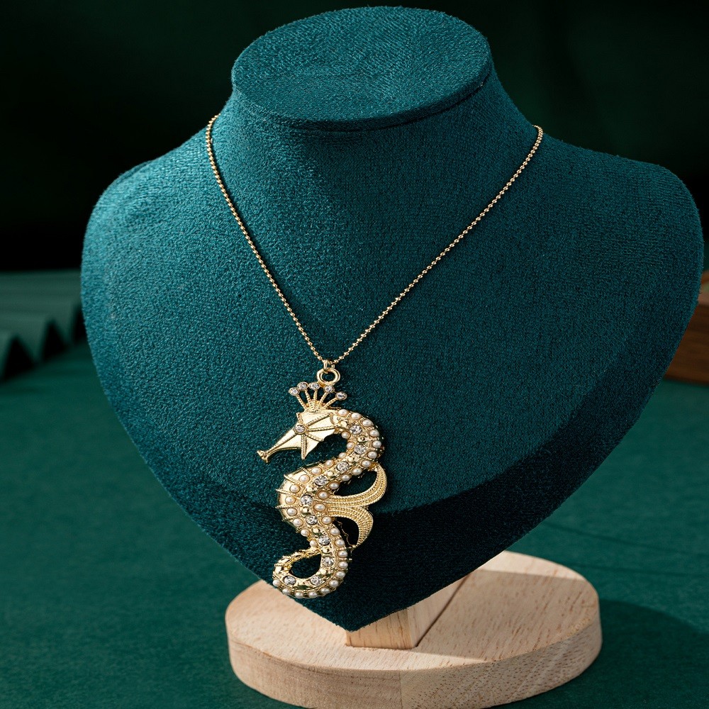 Ocean Series Long Necklace Crystal Inlaid Gold Alloy Pendant Adjustable Chain