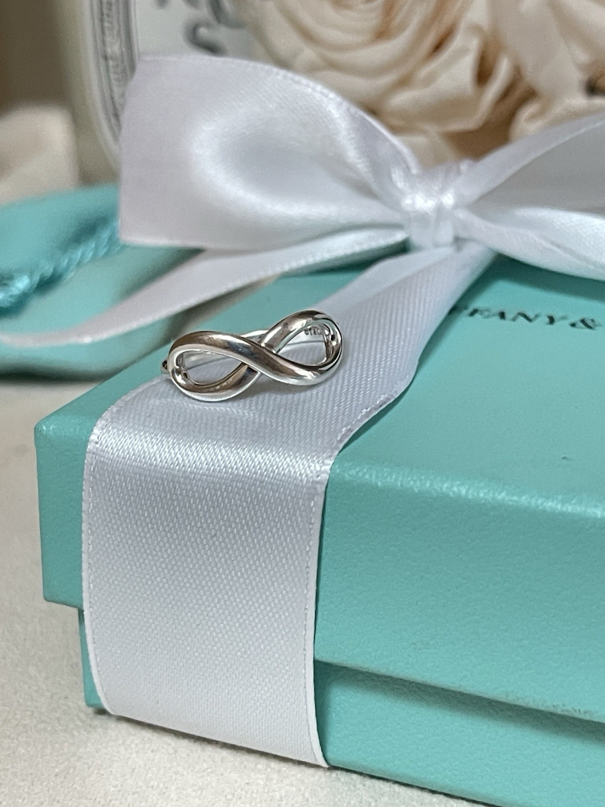 Tiffany & Co. Infinity Silver Ring size 5.5 $415 in Tiffany Blue Box