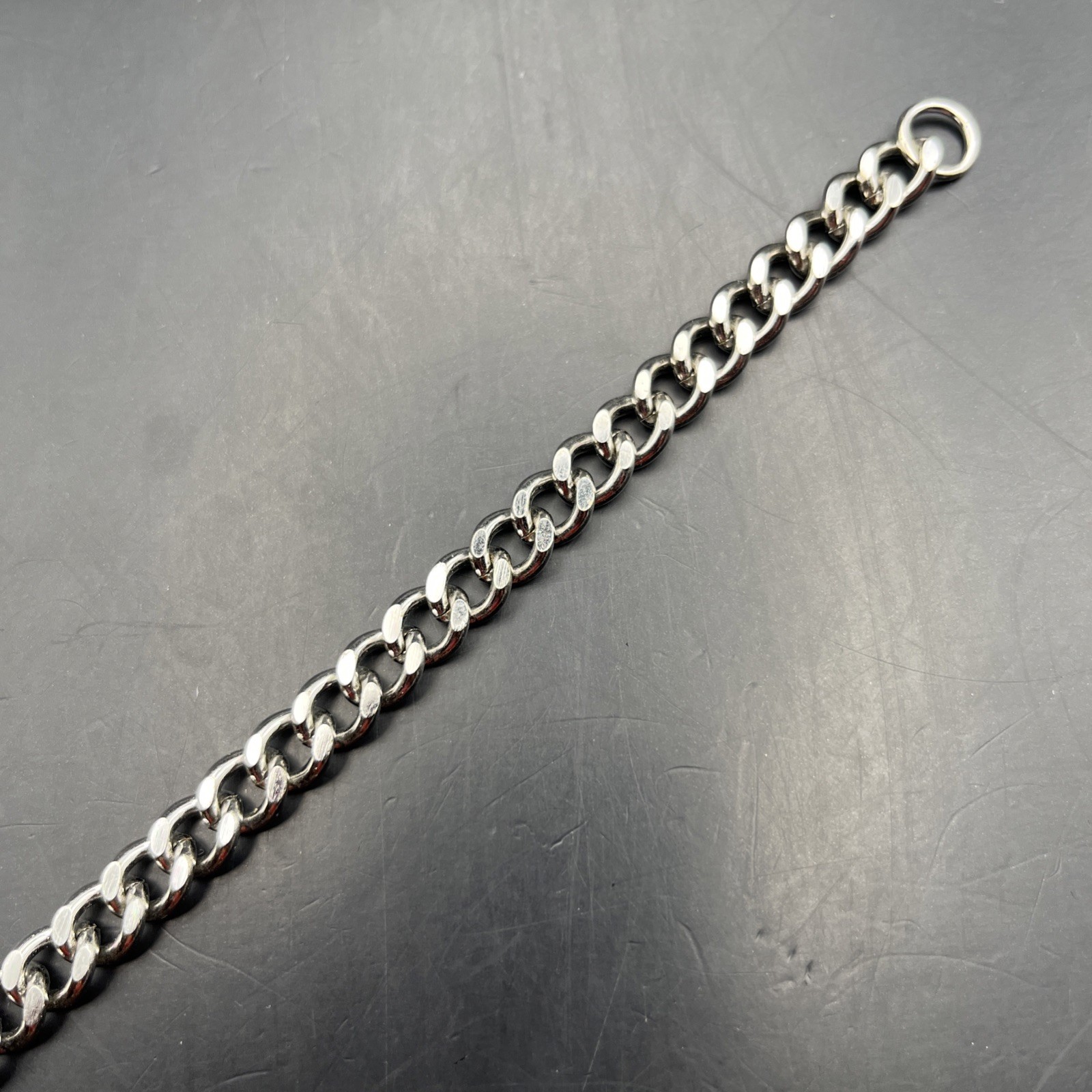 Vintage Curb Link Chain Bracelet Silver Tone Simple Classic 7 Inch