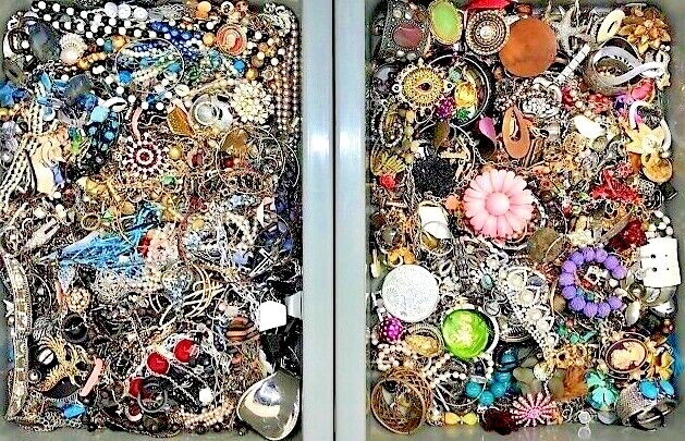 20 HUGE POUNDS LBS Jewelry Lot Vintage Mod Junk Craft & Good Resell TANGLED In