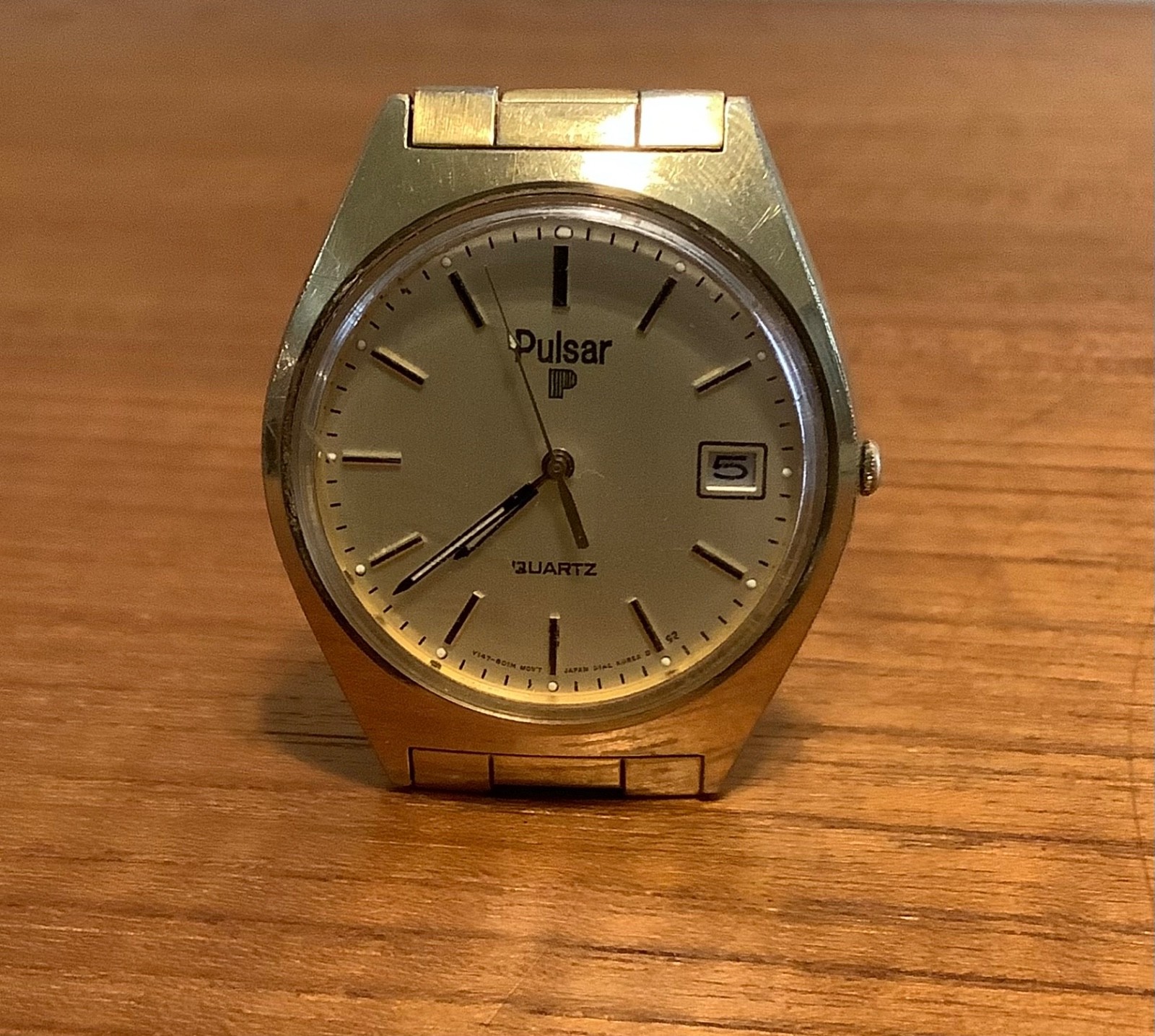 Vintage Pulsar Model Y147 8049 Calendar Date Men’s Gold Tone Watch New Battery