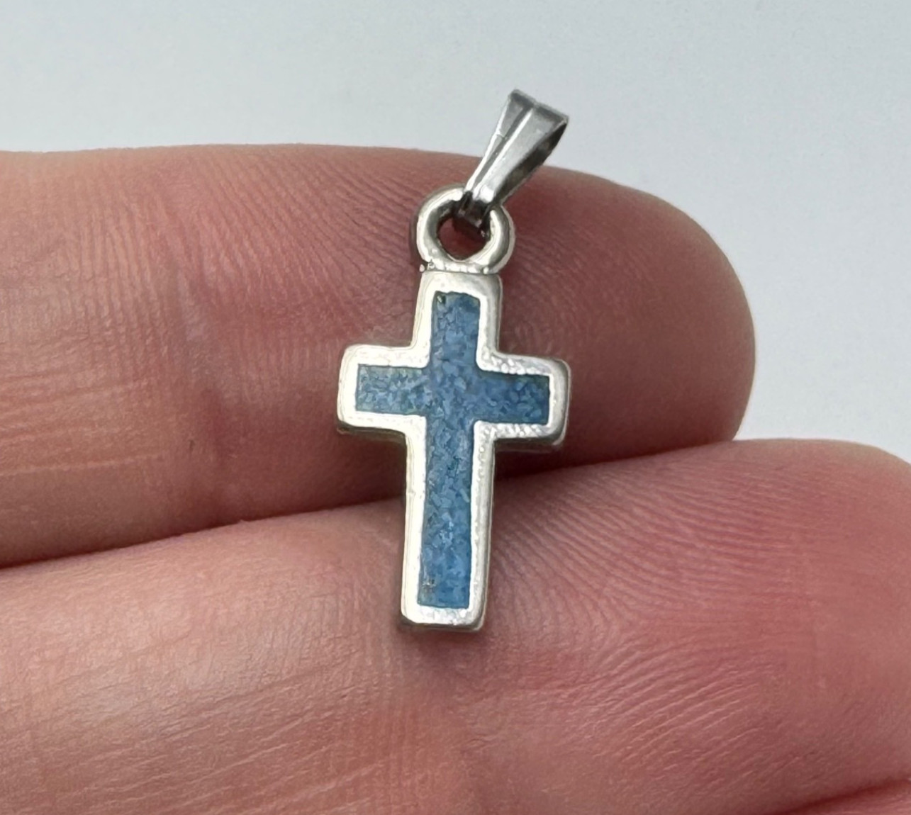 Cross Pendant Charm Silver Tone Turquoise Chip Inlay Religious Waldeck Johnson