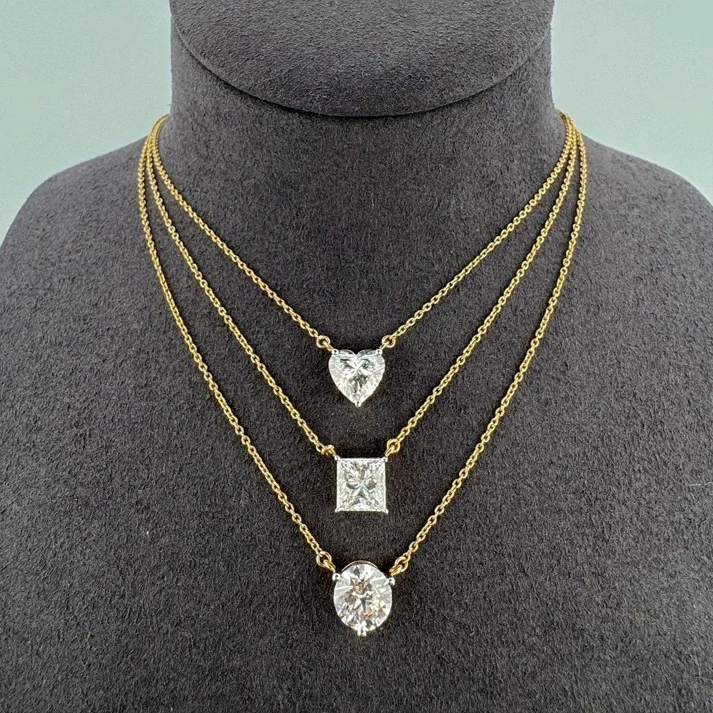 9 Ct Certified Treated Gorgeous Triple Layered White Diamonds Pendant.925 Silver