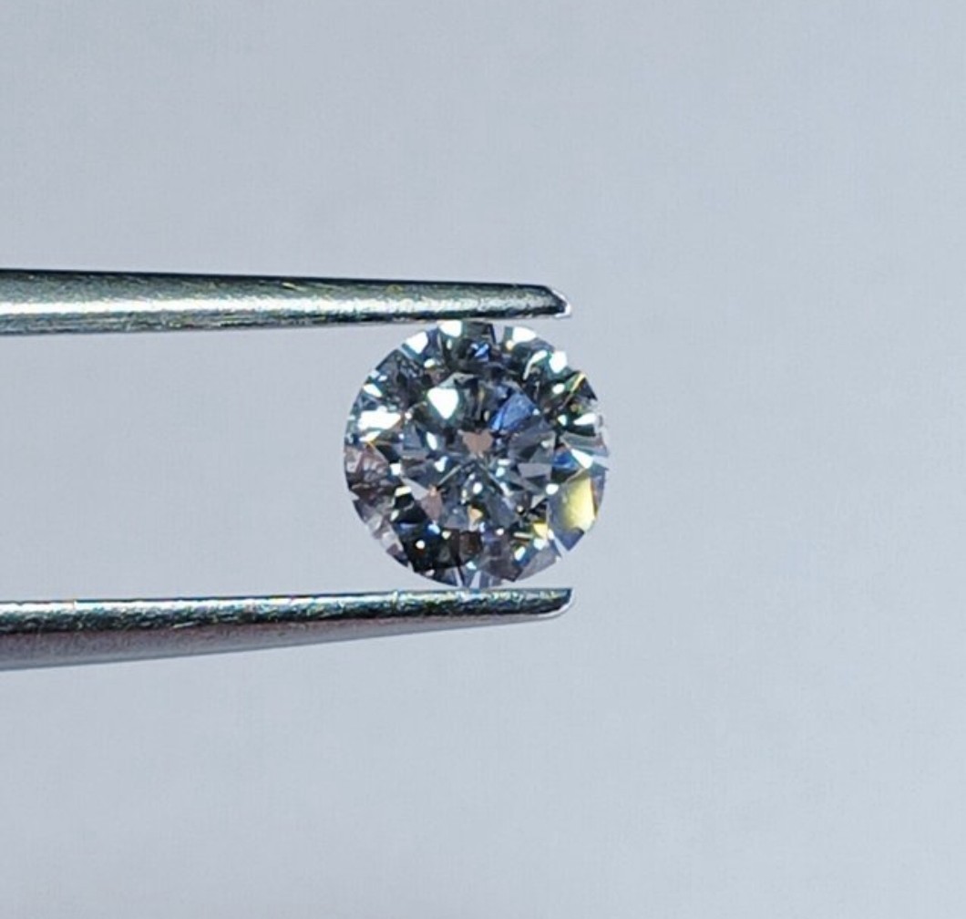 0.61ct Natural Round Brilliant Cut Diamond D SI2 IGI Certified Laser…
