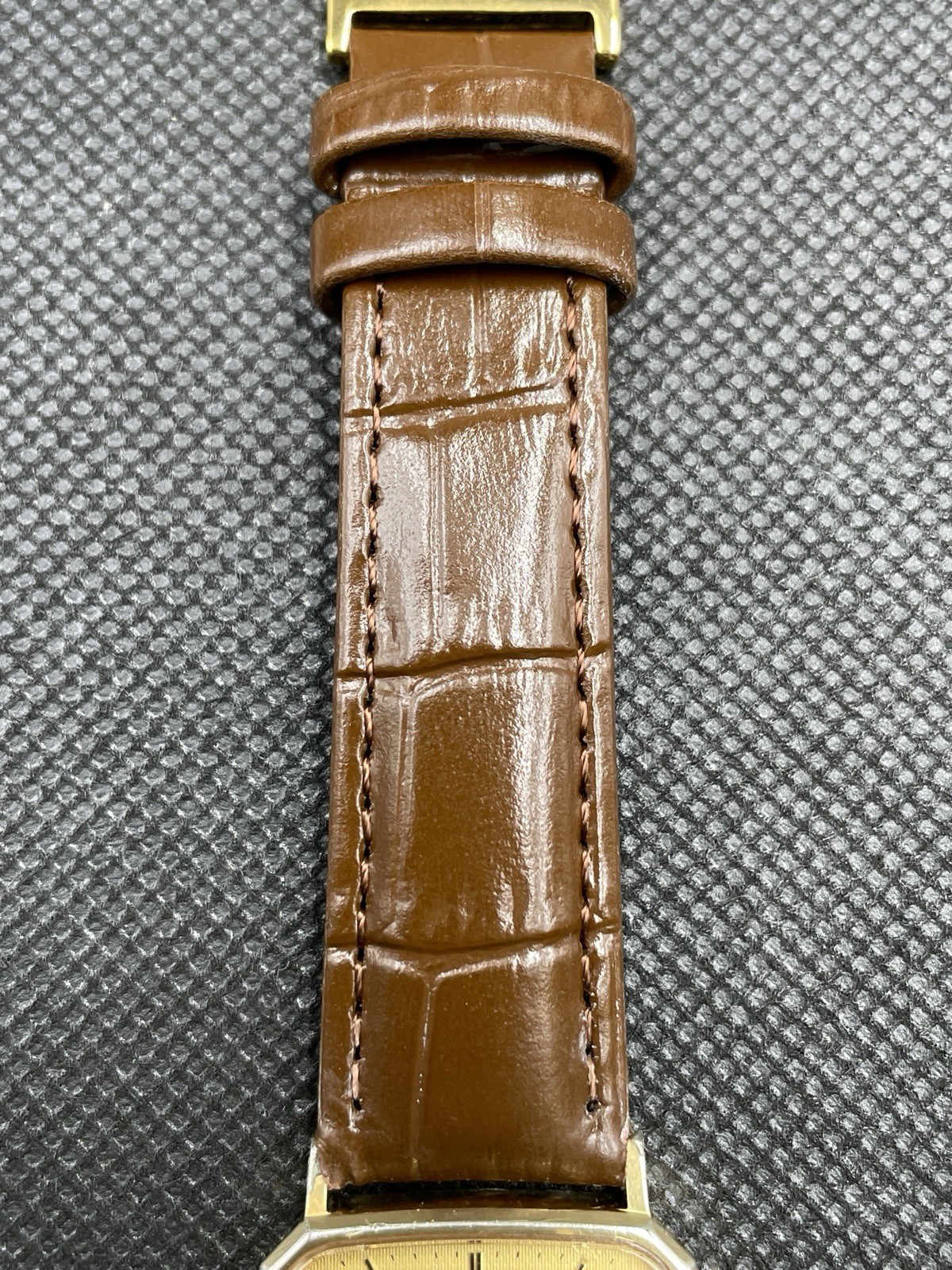 [Very good] Vintage SEIKO Dolce 5E31-5A80 Quartz Gold Men’s Watch From JAPAN