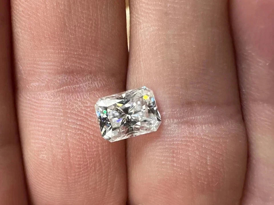 4.00 Ct Radiant Cut Lab Grown Diamond D Color VVS1 Clarity CVD Certified Loose