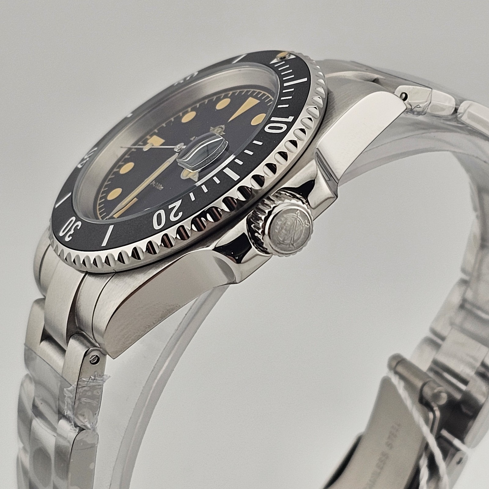 USA Seller – Addiesdive Vintage-Style 40mm Quartz Diver – New in Box