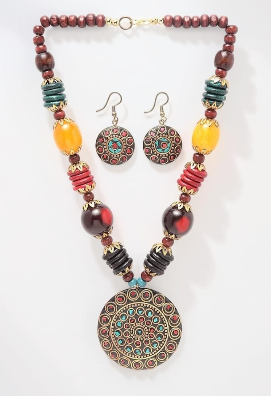 Indian bollywood boho tribal pendant with matching earrings for men and women
