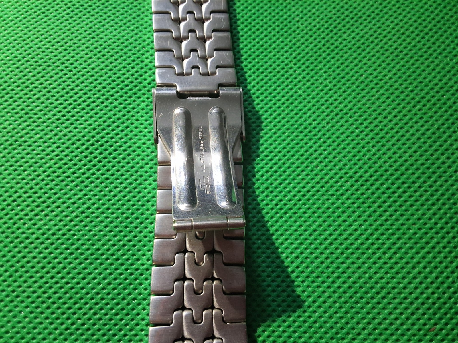 New Mido Stainless Steel Wrist Watch Bracelet 24 mm.